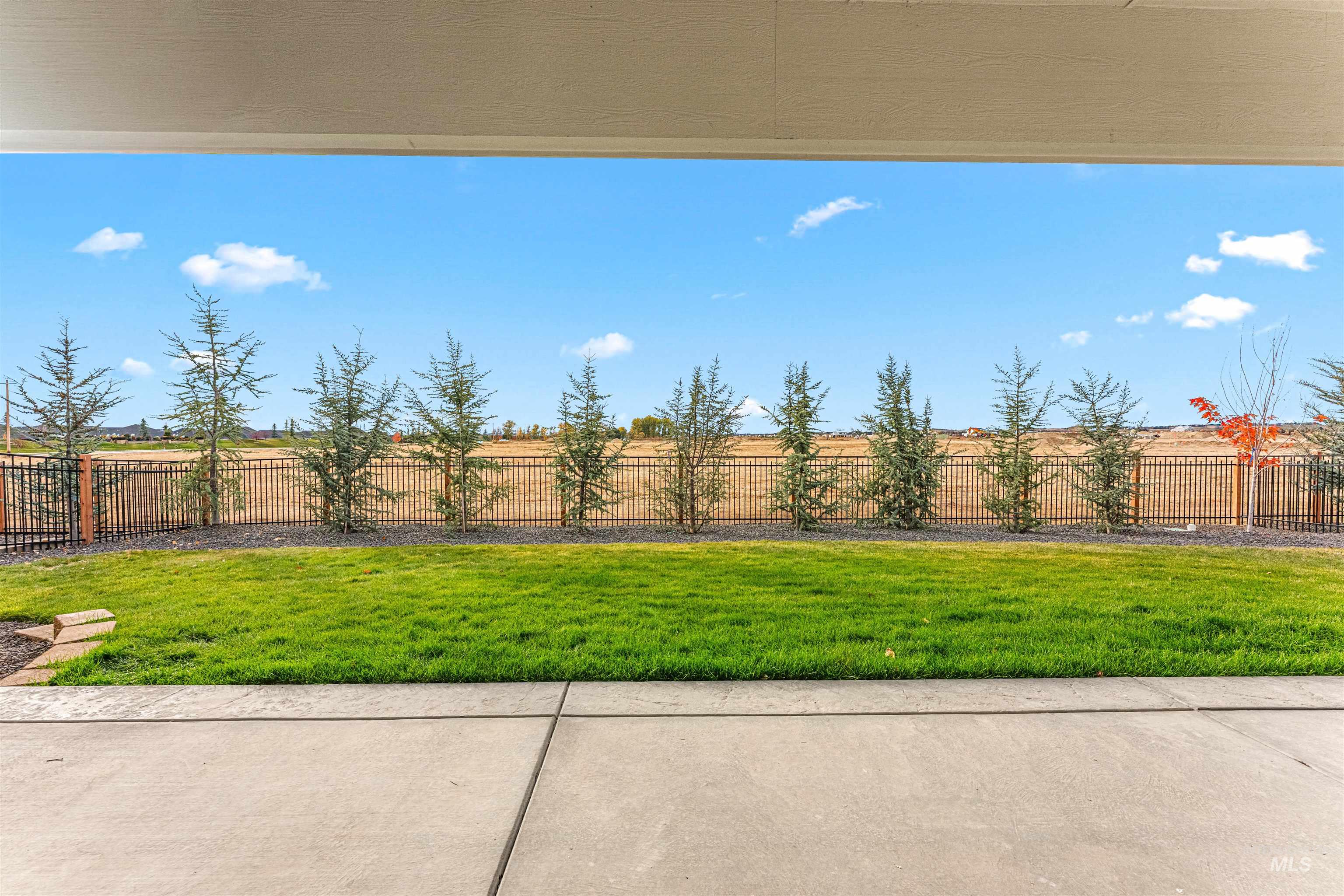 1893 N Willowick Ave Property Photo 38