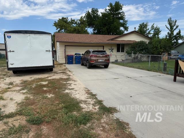 1285 S Jade Ave. Property Photo 3