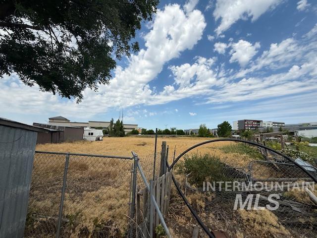 1285 S Jade Ave. Property Photo 5