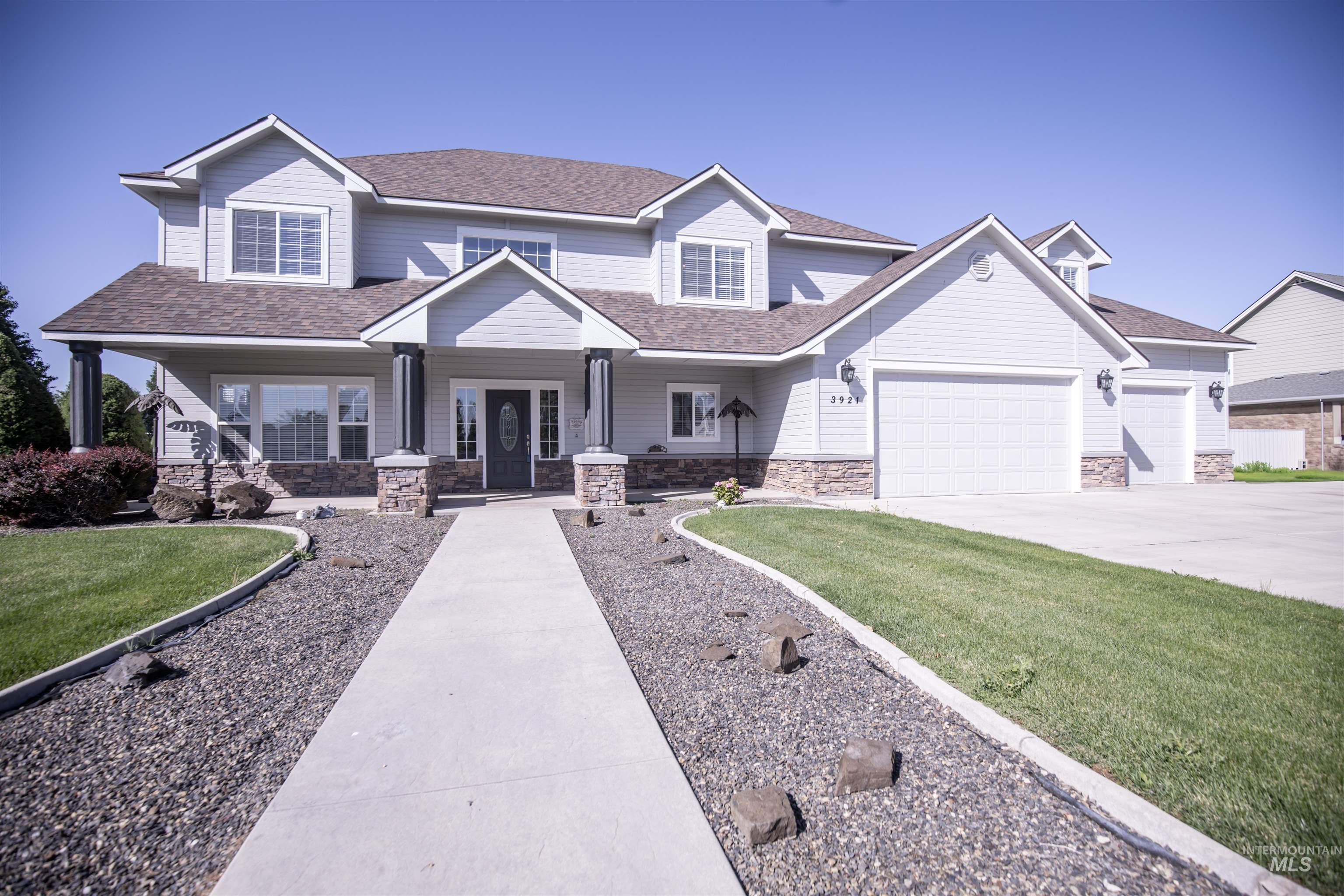 3921 E Man O War Dr Property Photo 1