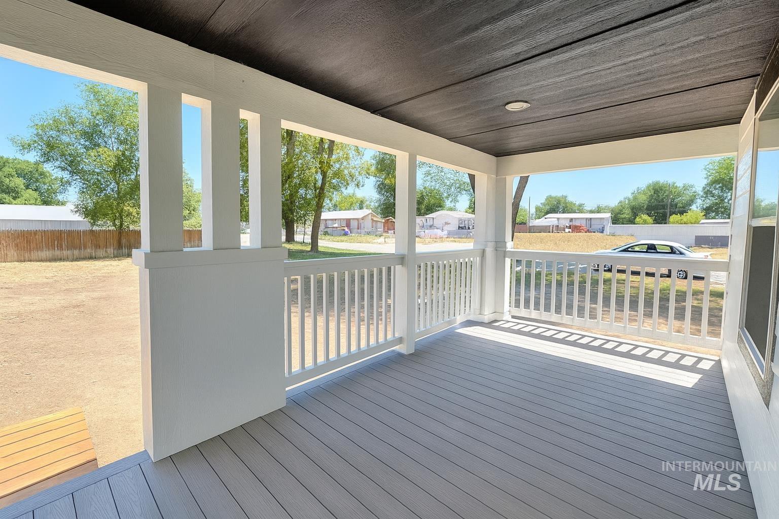 320 E Aruthur Ave Property Photo 7