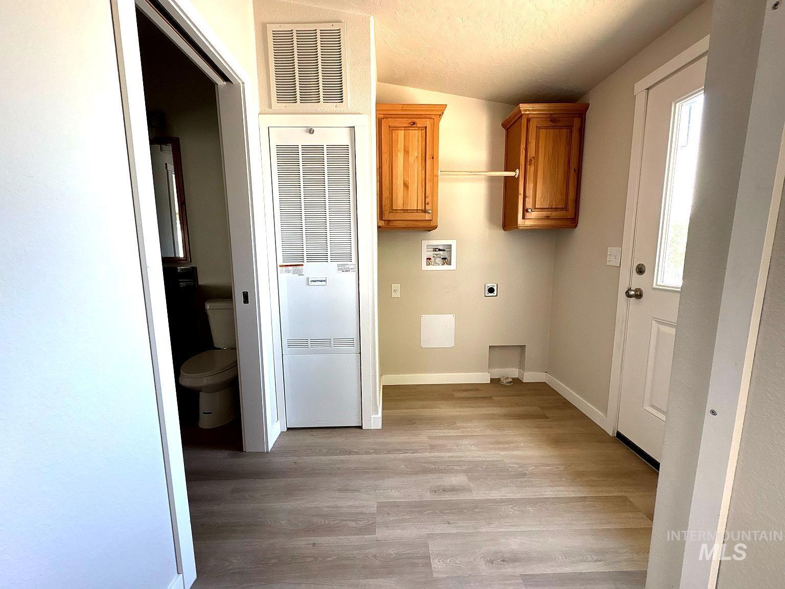 320 E Aruthur Ave Property Photo 16