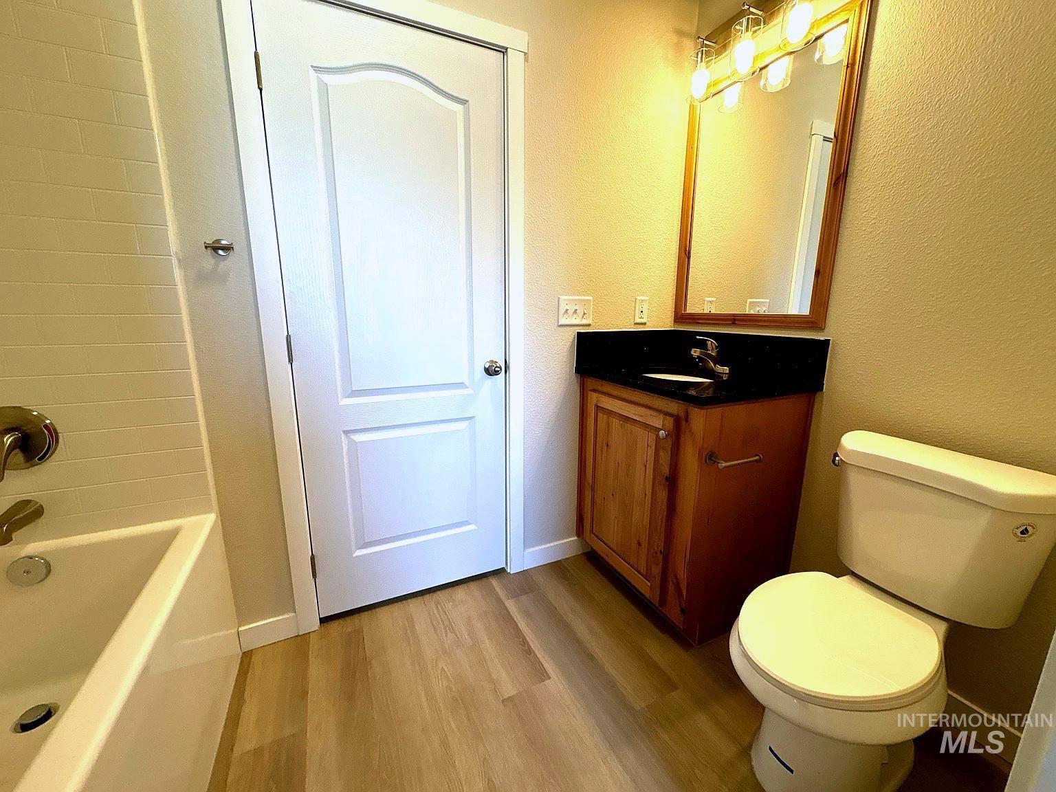 320 E Aruthur Ave Property Photo 19