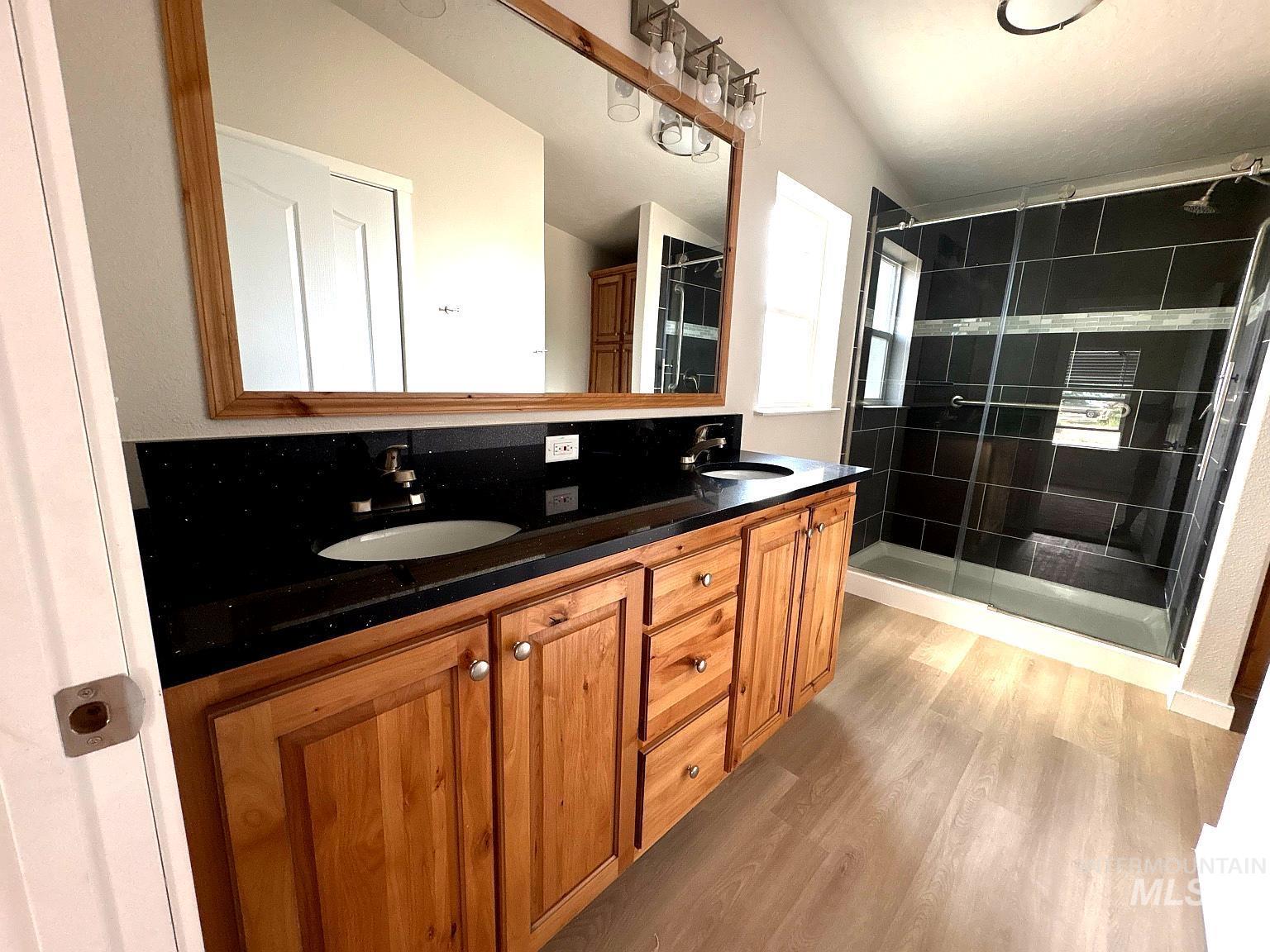 320 E Aruthur Ave Property Photo 25