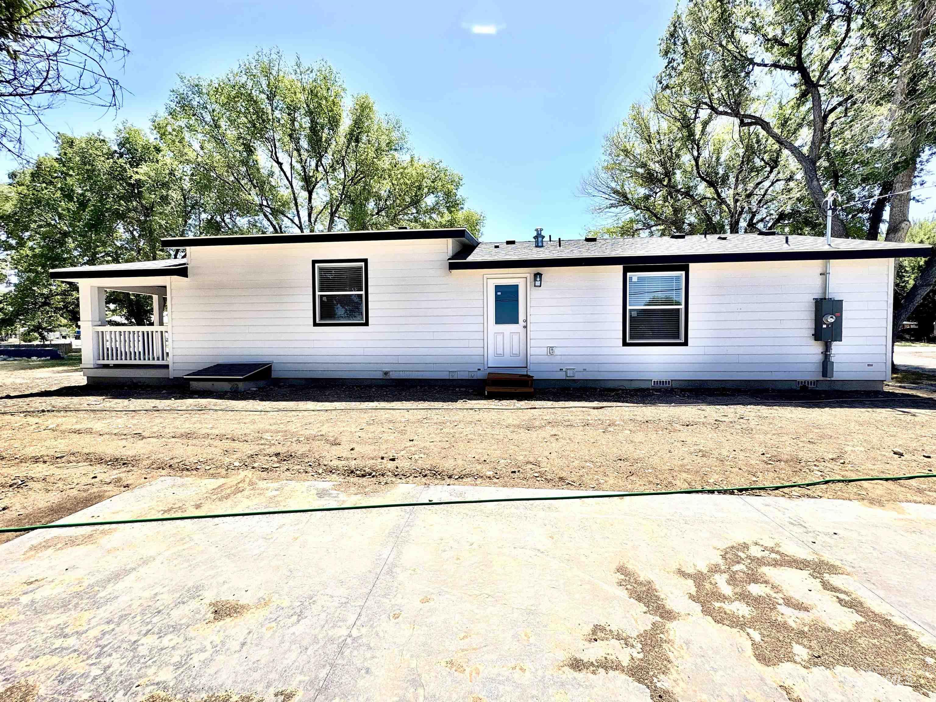 320 E Aruthur Ave Property Photo 31