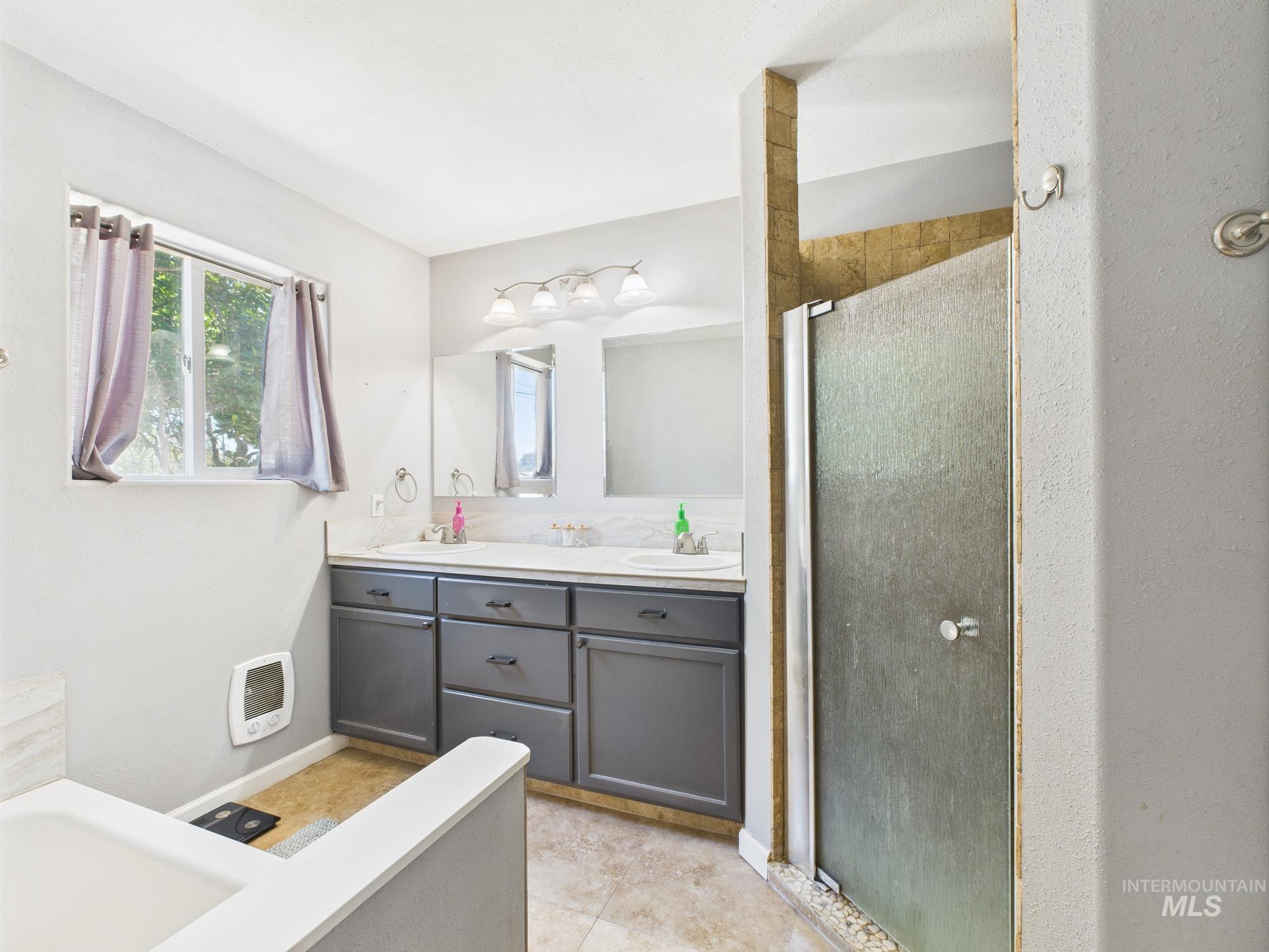 1428 Bryden Ave. Property Photo 30