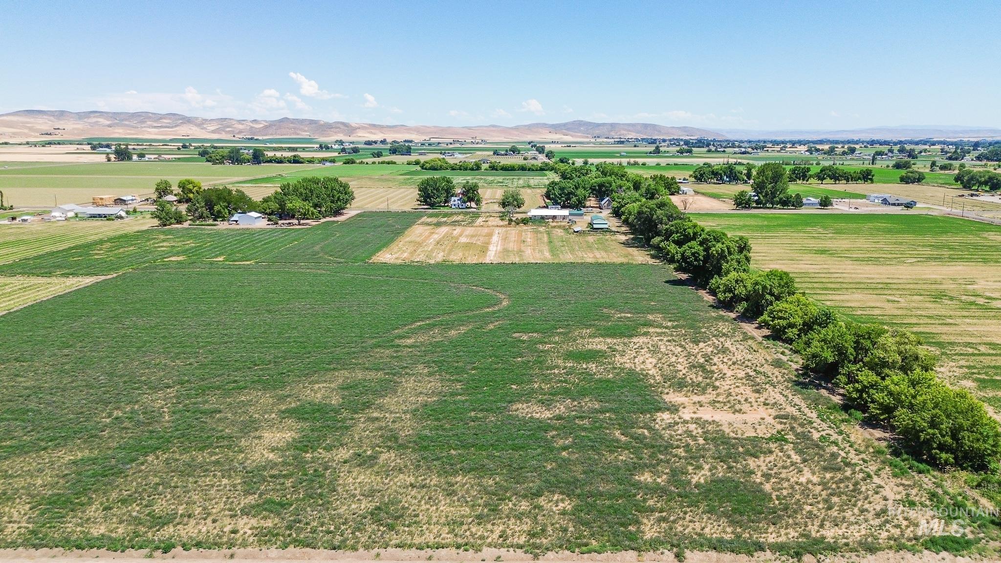 855 Jonathan Rd Property Photo 2