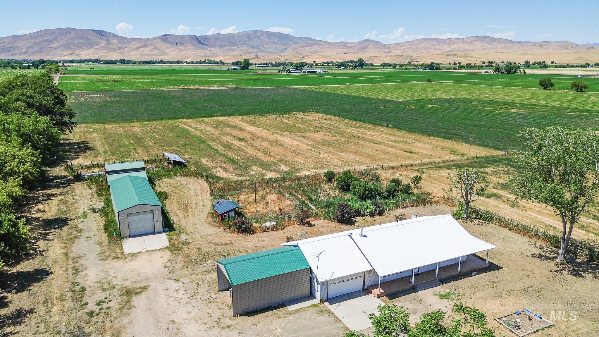 855 Jonathan Rd Property Photo 4