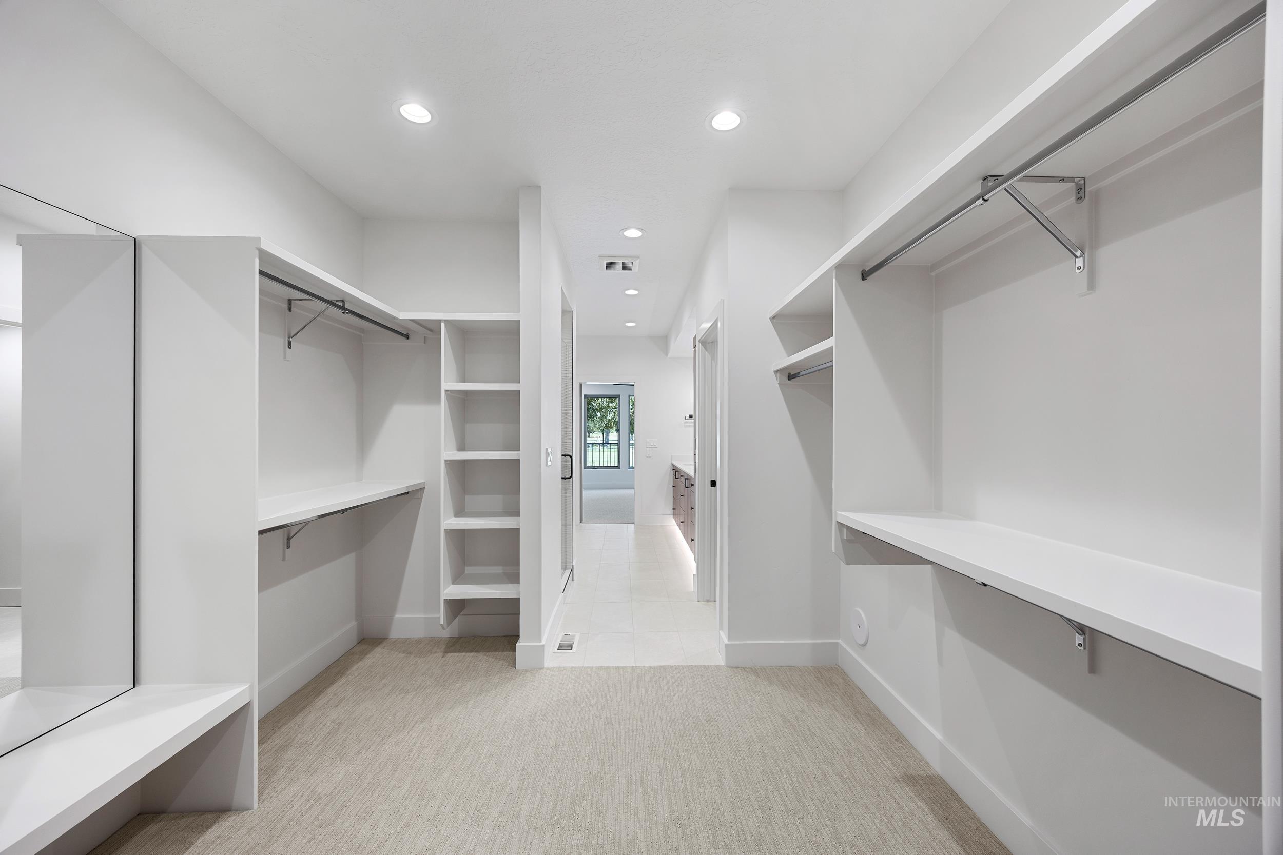 6504 S Astoria Ave Property Photo 24