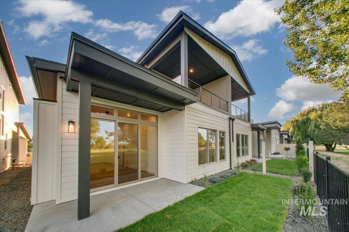 6504 S Astoria Ave Property Photo 29