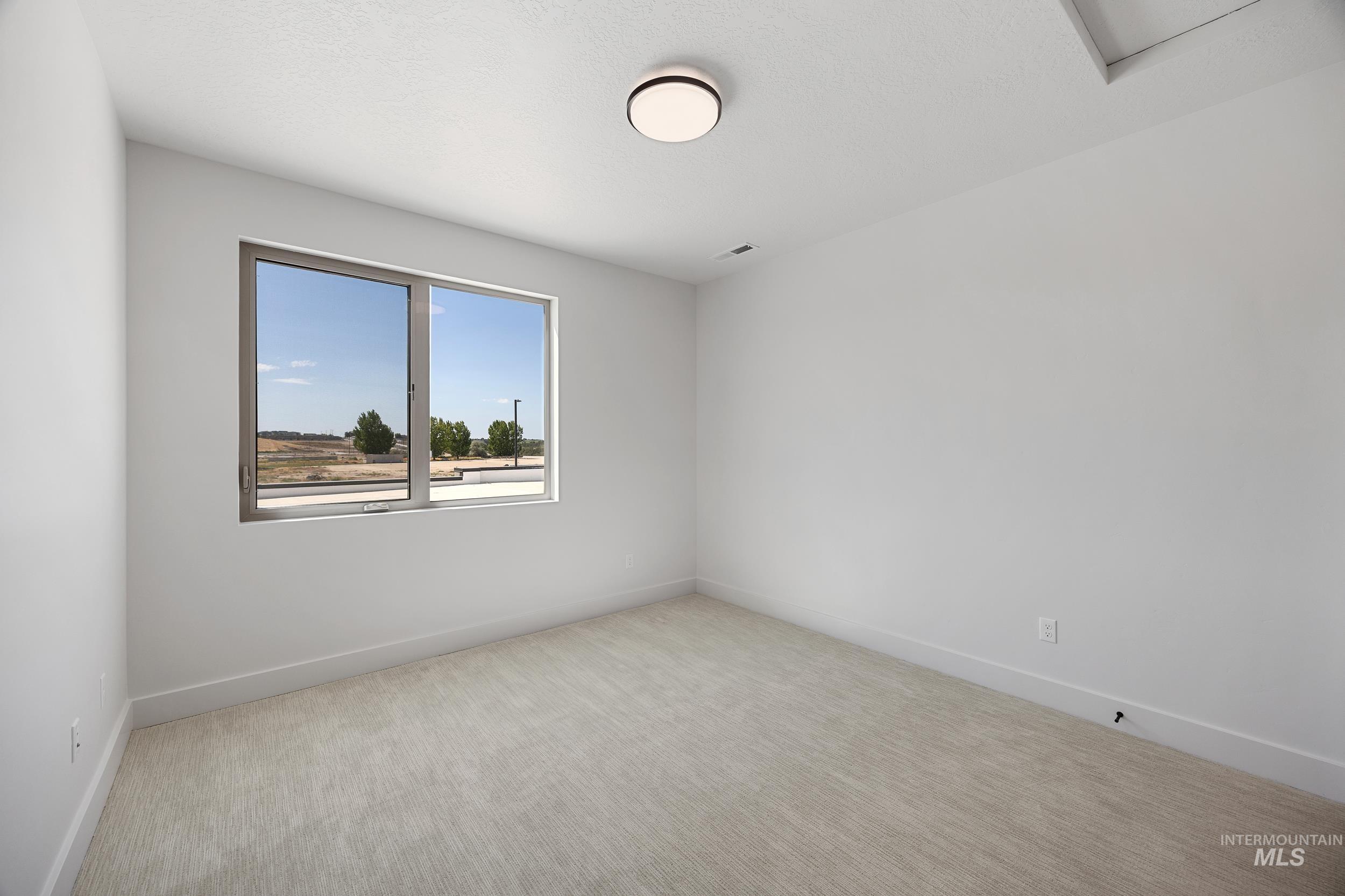 6504 S Astoria Ave Property Photo 30