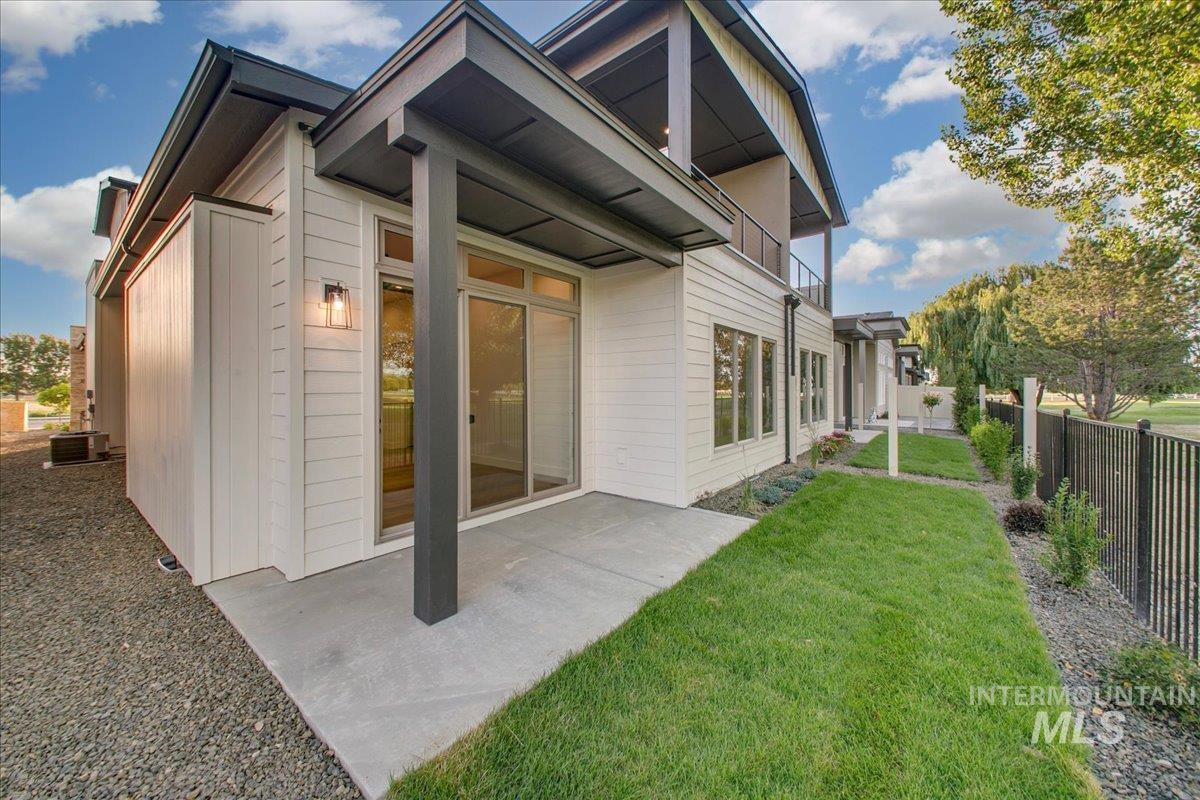 6504 S Astoria Ave Property Photo 37