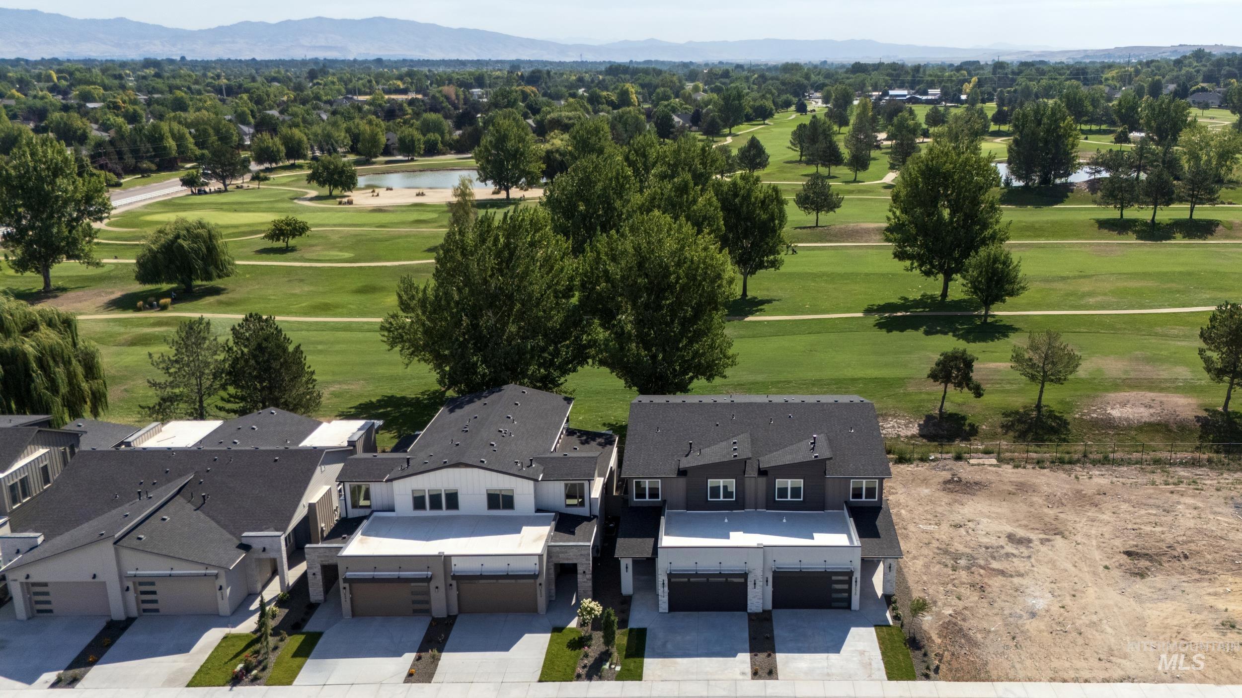 6504 S Astoria Ave Property Photo 40