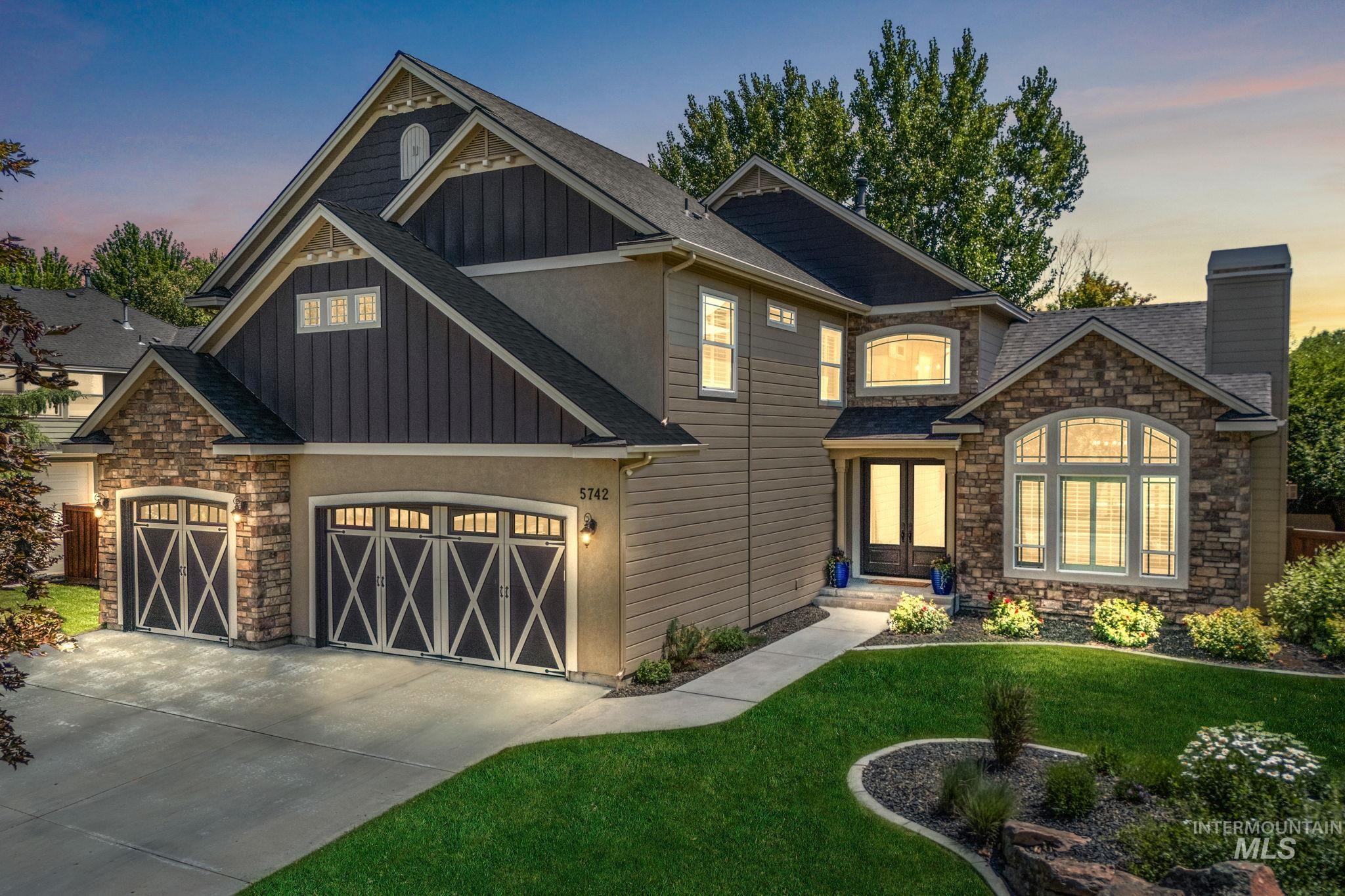 5742 N Black Sand Ave Property Photo 3