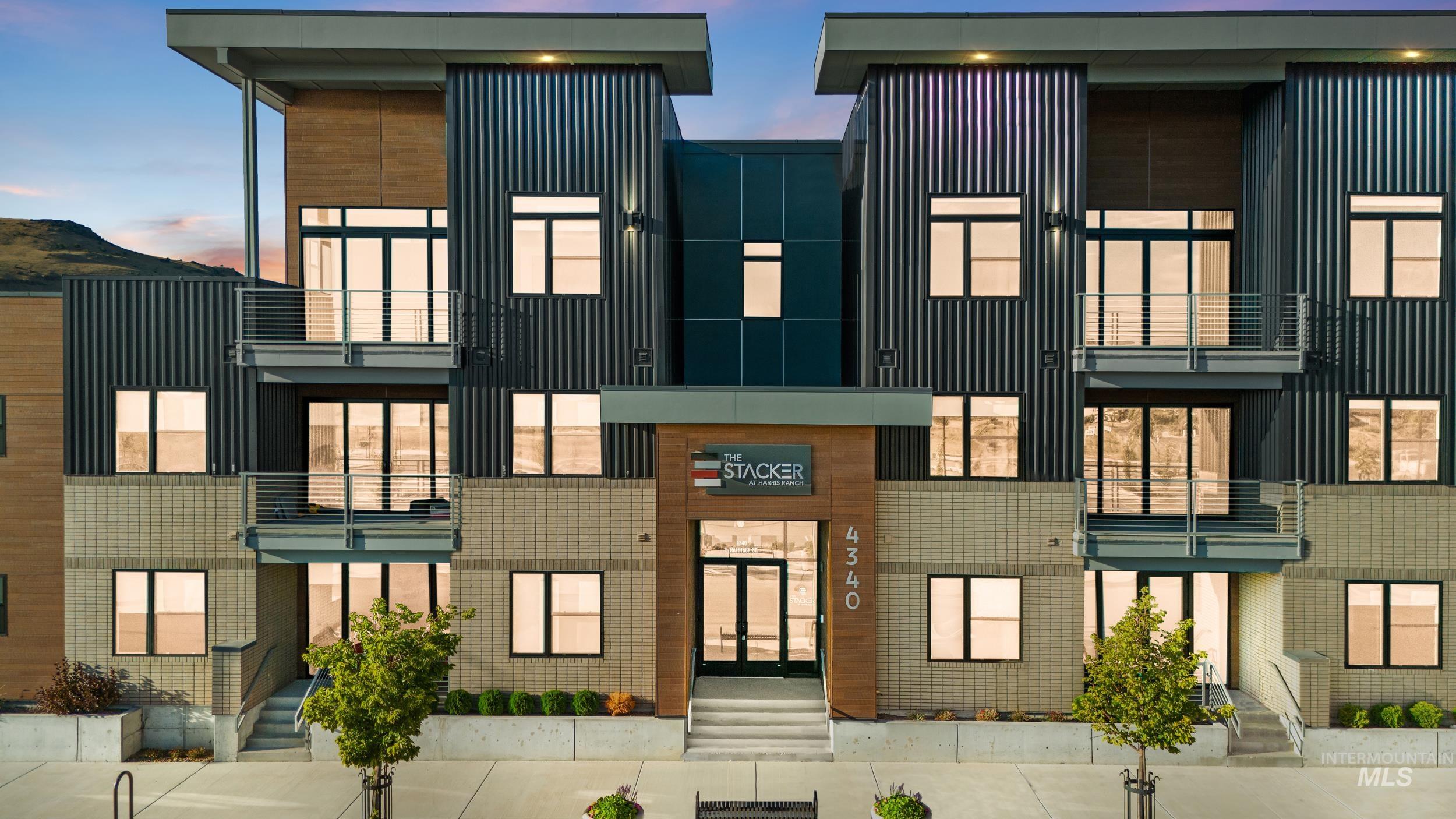 4340 E Haystack St Property Photo 2