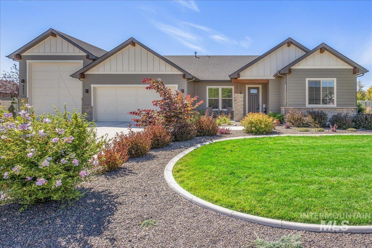 8495 Silverwood Way Property Photo 1