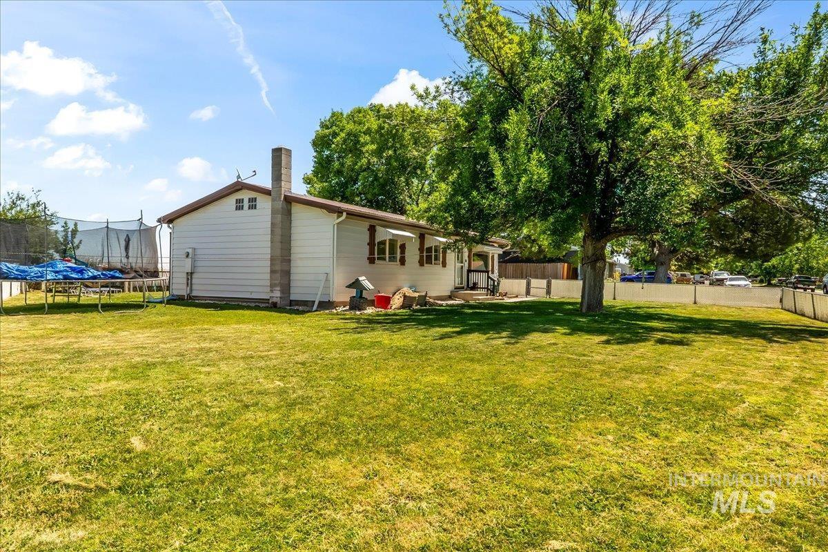 548 Wiseman Street Property Photo 4