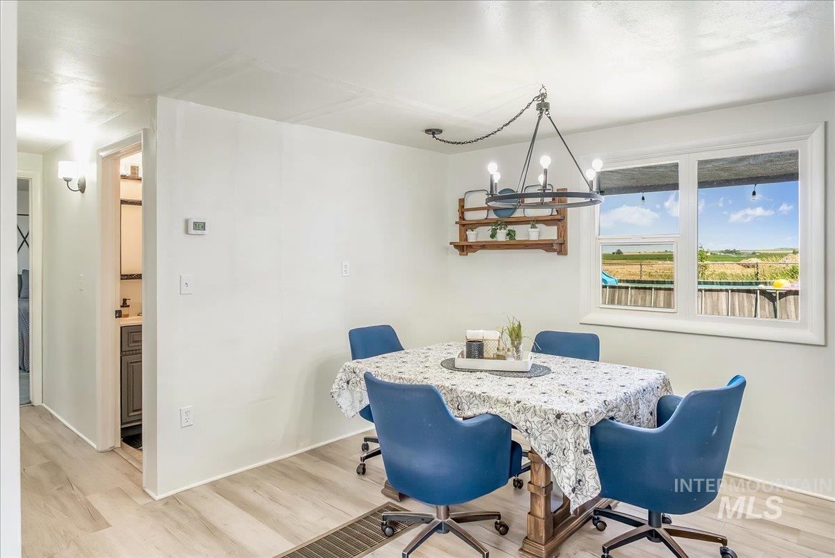 548 Wiseman Street Property Photo 14