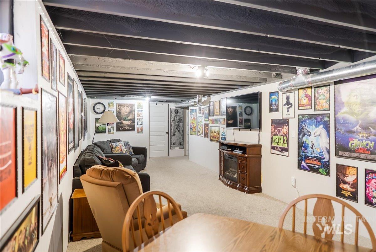 548 Wiseman Street Property Photo 32