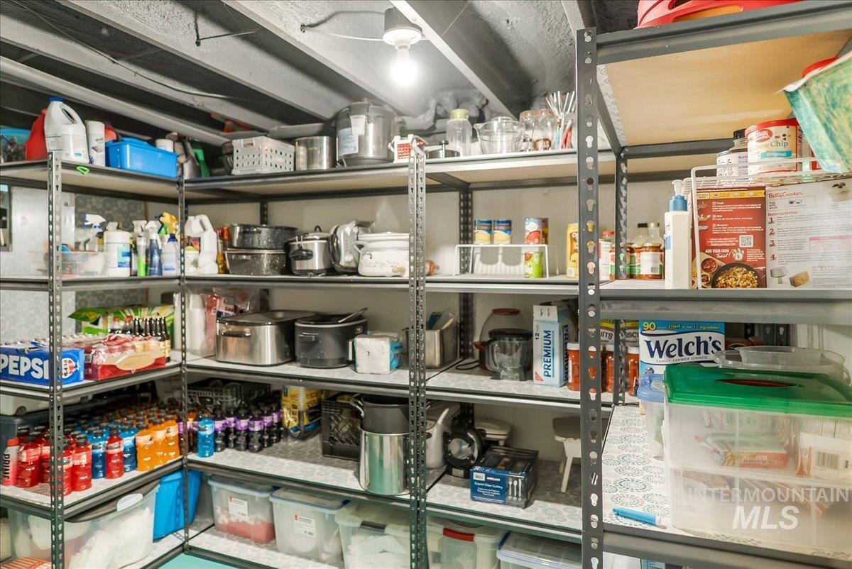 548 Wiseman Street Property Photo 38