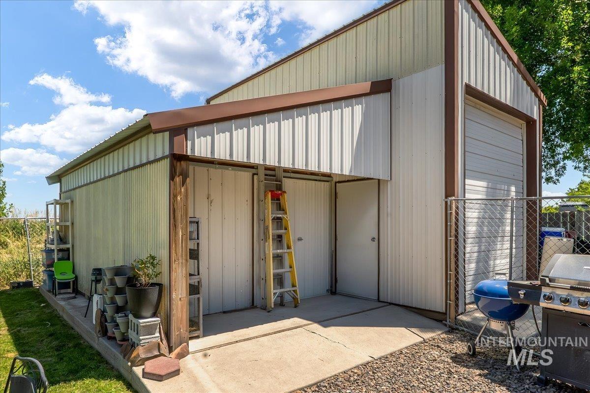 548 Wiseman Street Property Photo 39