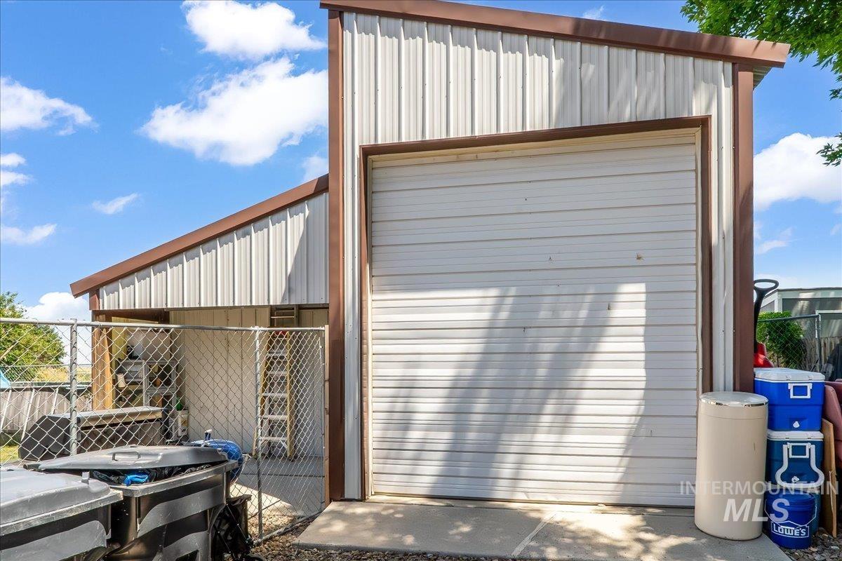 548 Wiseman Street Property Photo 40