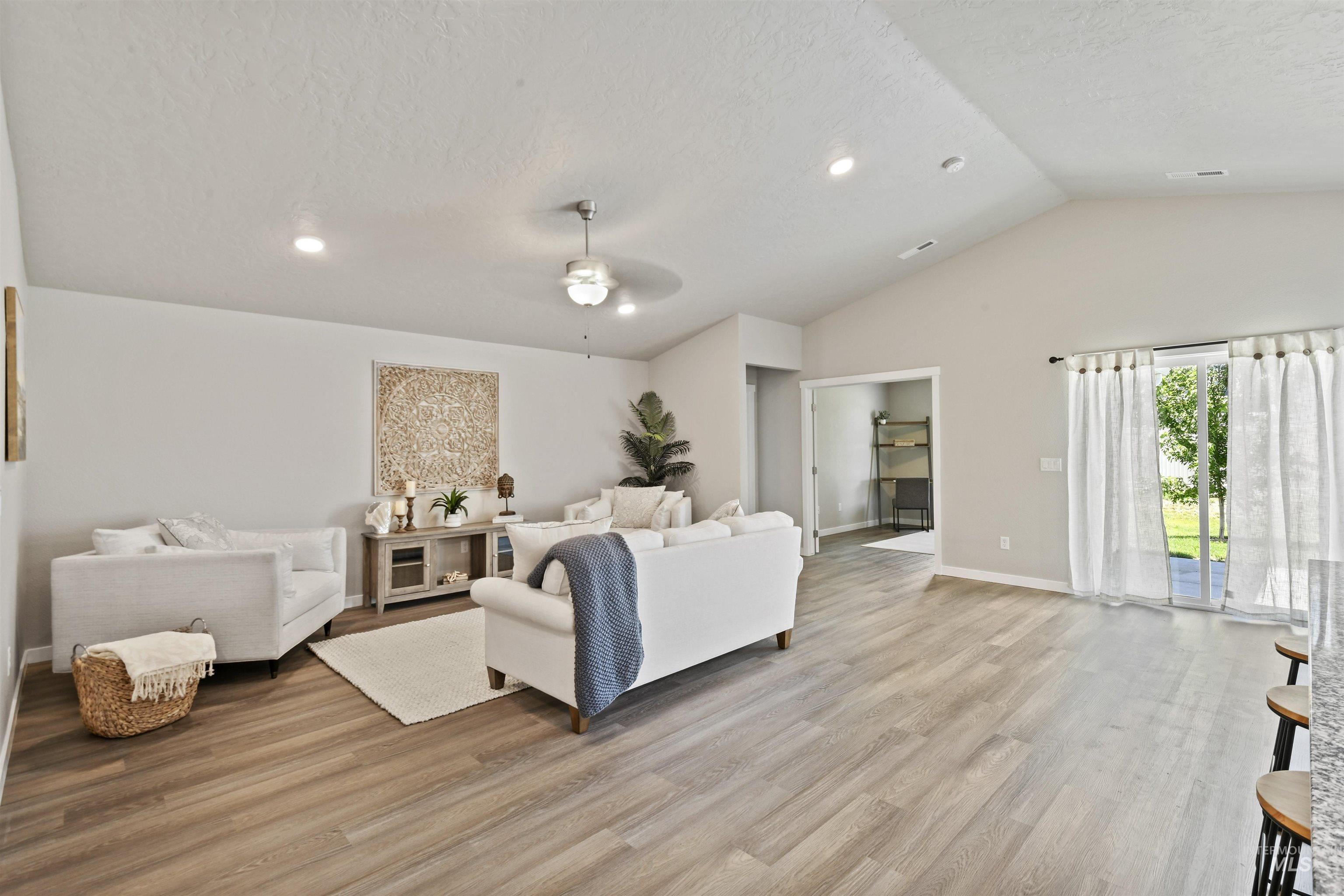 3499 S Rosa Parks Way Property Photo 3