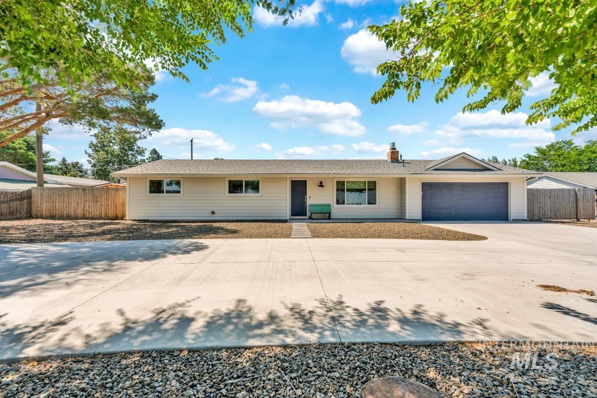 2155 W Waltman Property Photo 2