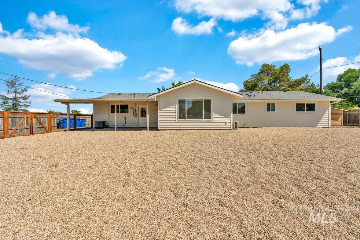 2155 W Waltman Property Photo 23