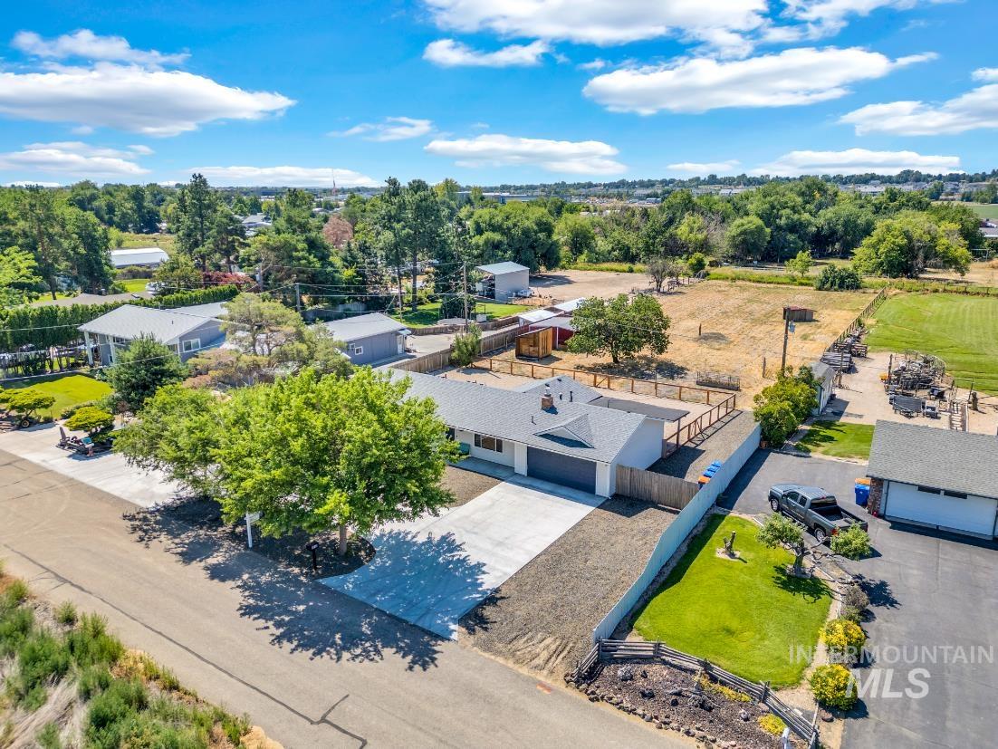 2155 W Waltman Property Photo 26