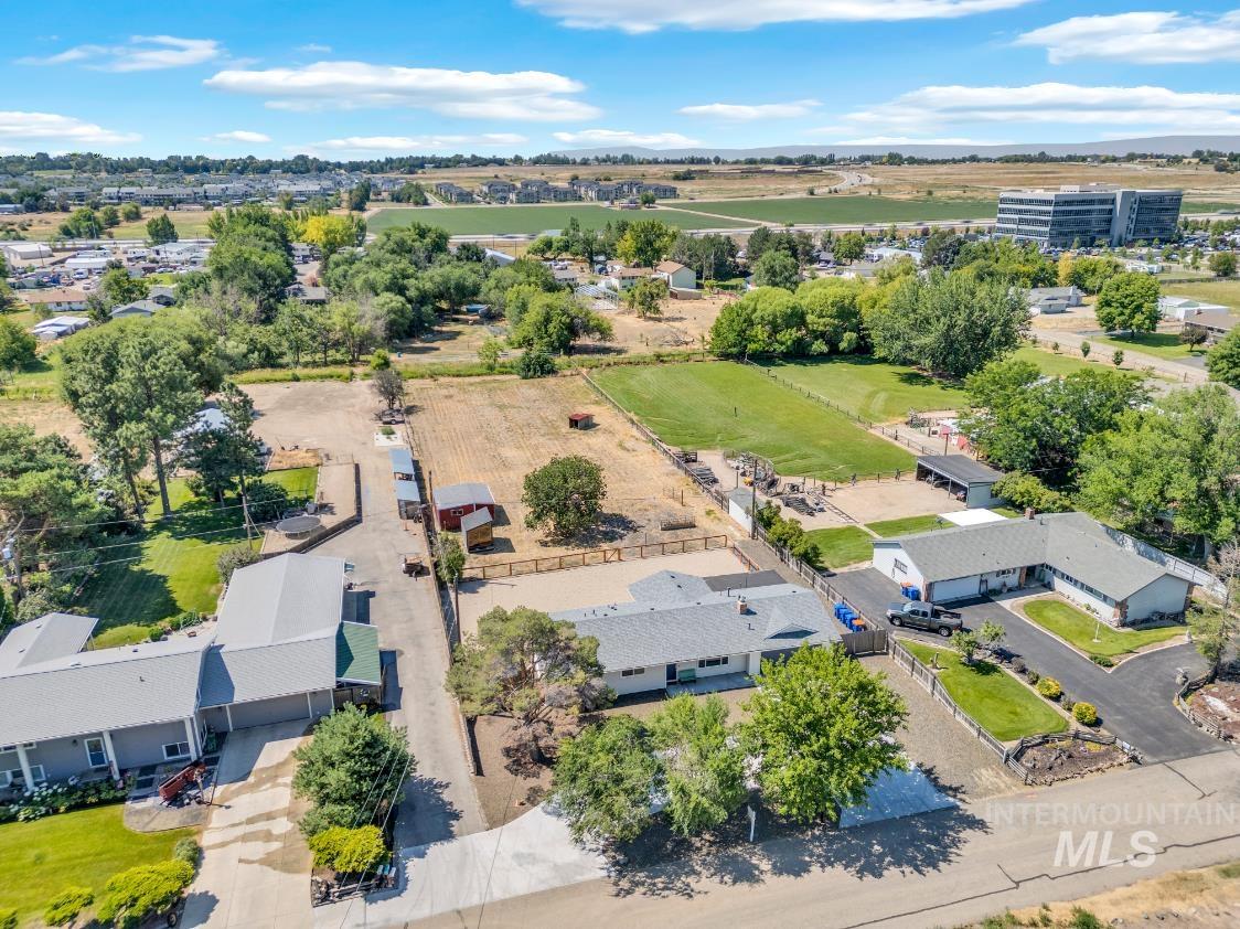 2155 W Waltman Property Photo 27