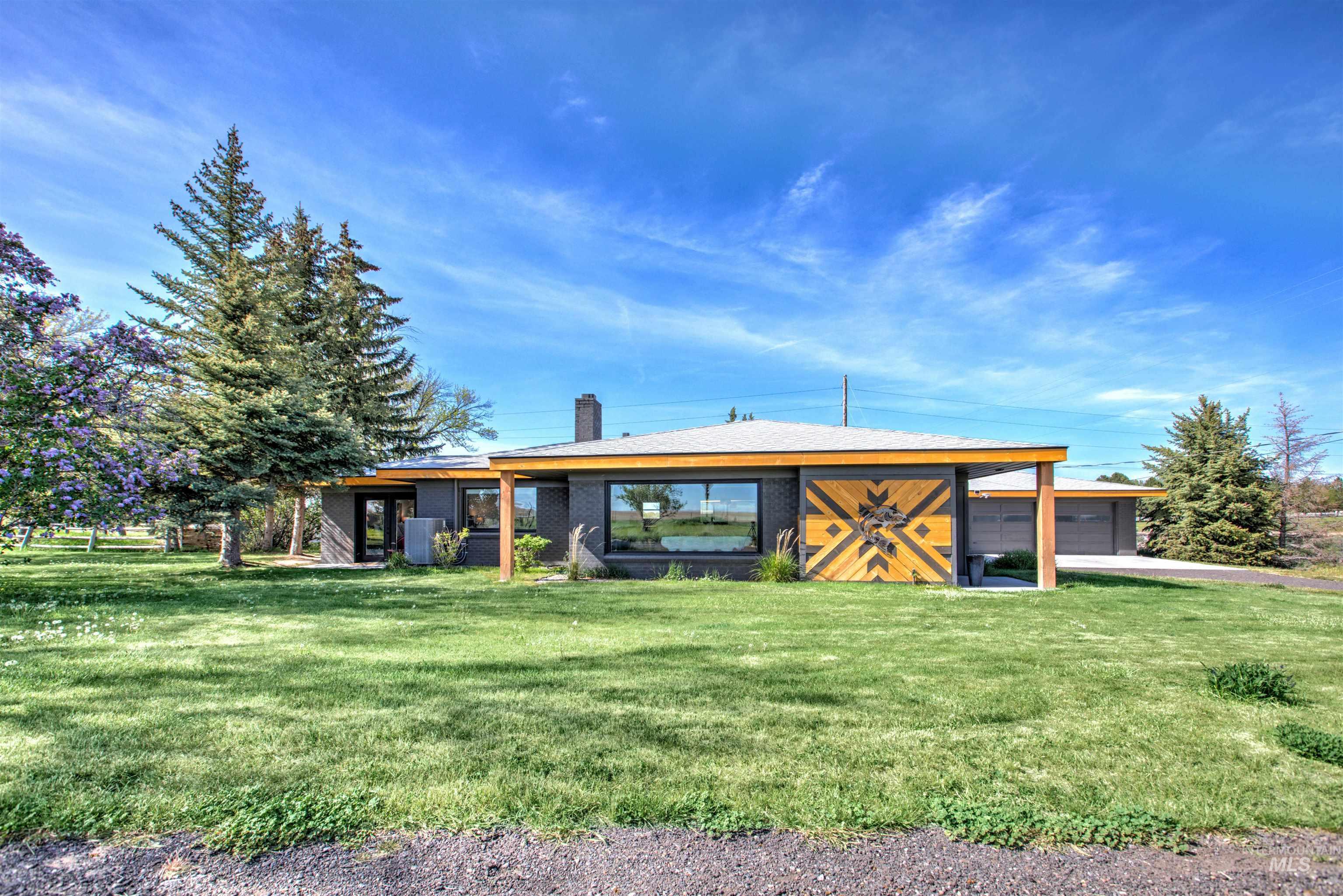 2672 E 4000 N Property Photo 1