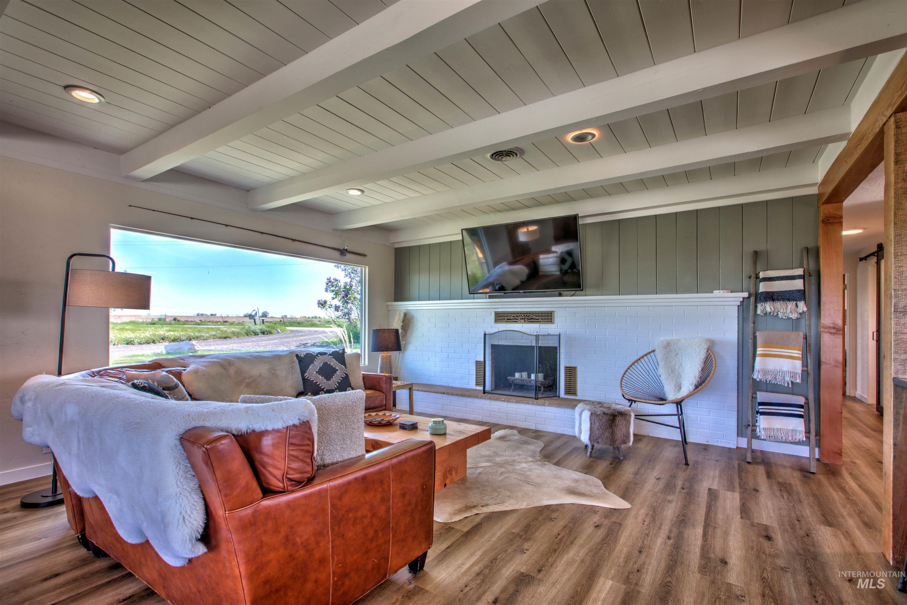 2672 E 4000 N Property Photo 5