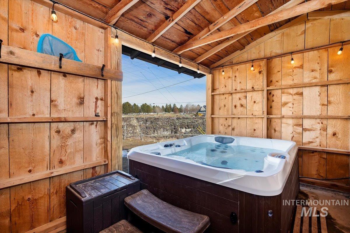 2672 E 4000 N Property Photo 24