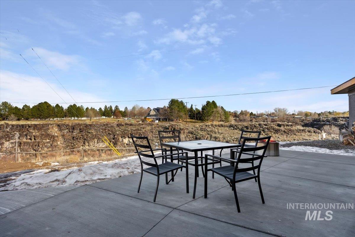 2672 E 4000 N Property Photo 48