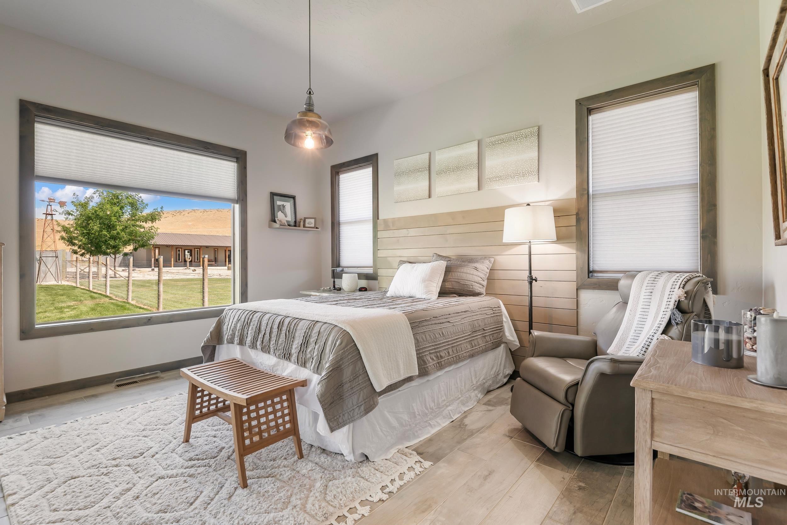 900 Robin Ln Property Photo 24