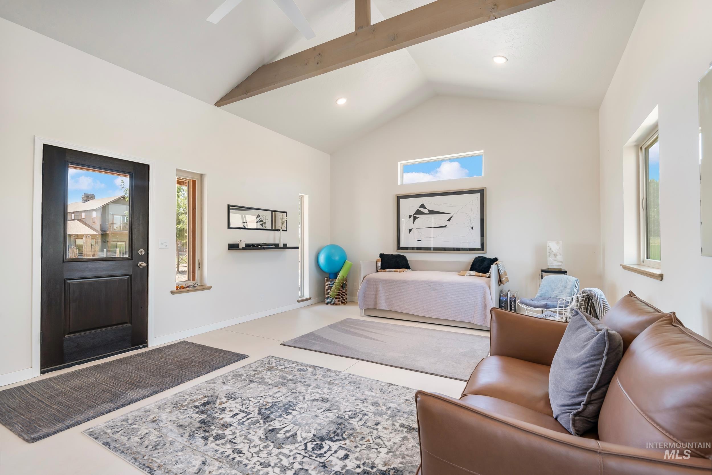 900 Robin Ln Property Photo 46