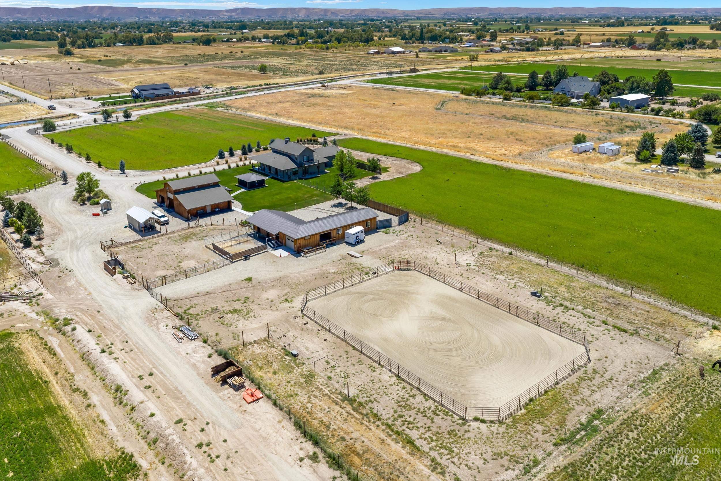 900 Robin Ln Property Photo 49