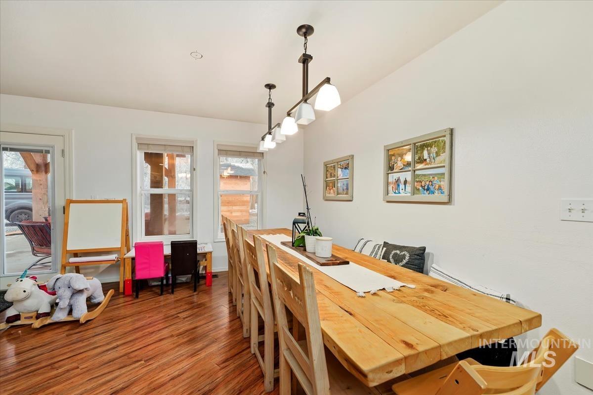 15960 Park View Dr Property Photo 16