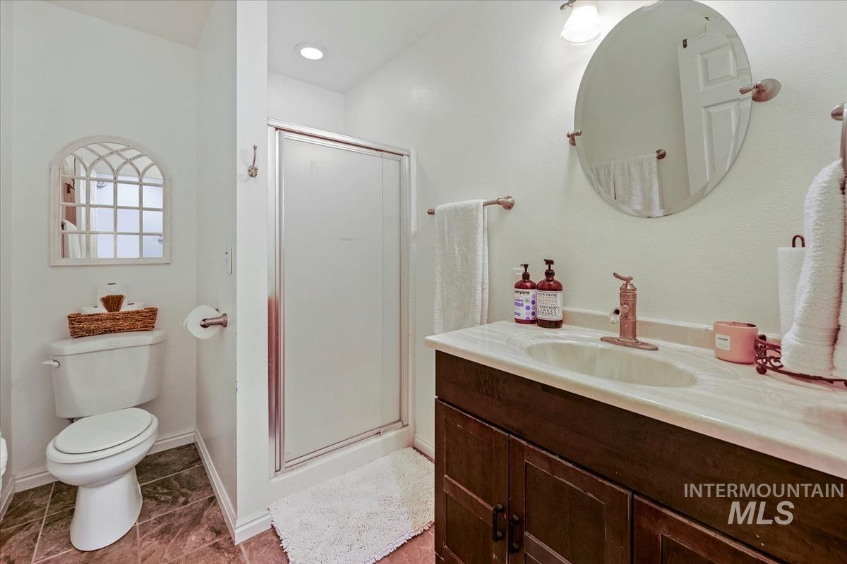 15960 Park View Dr Property Photo 32