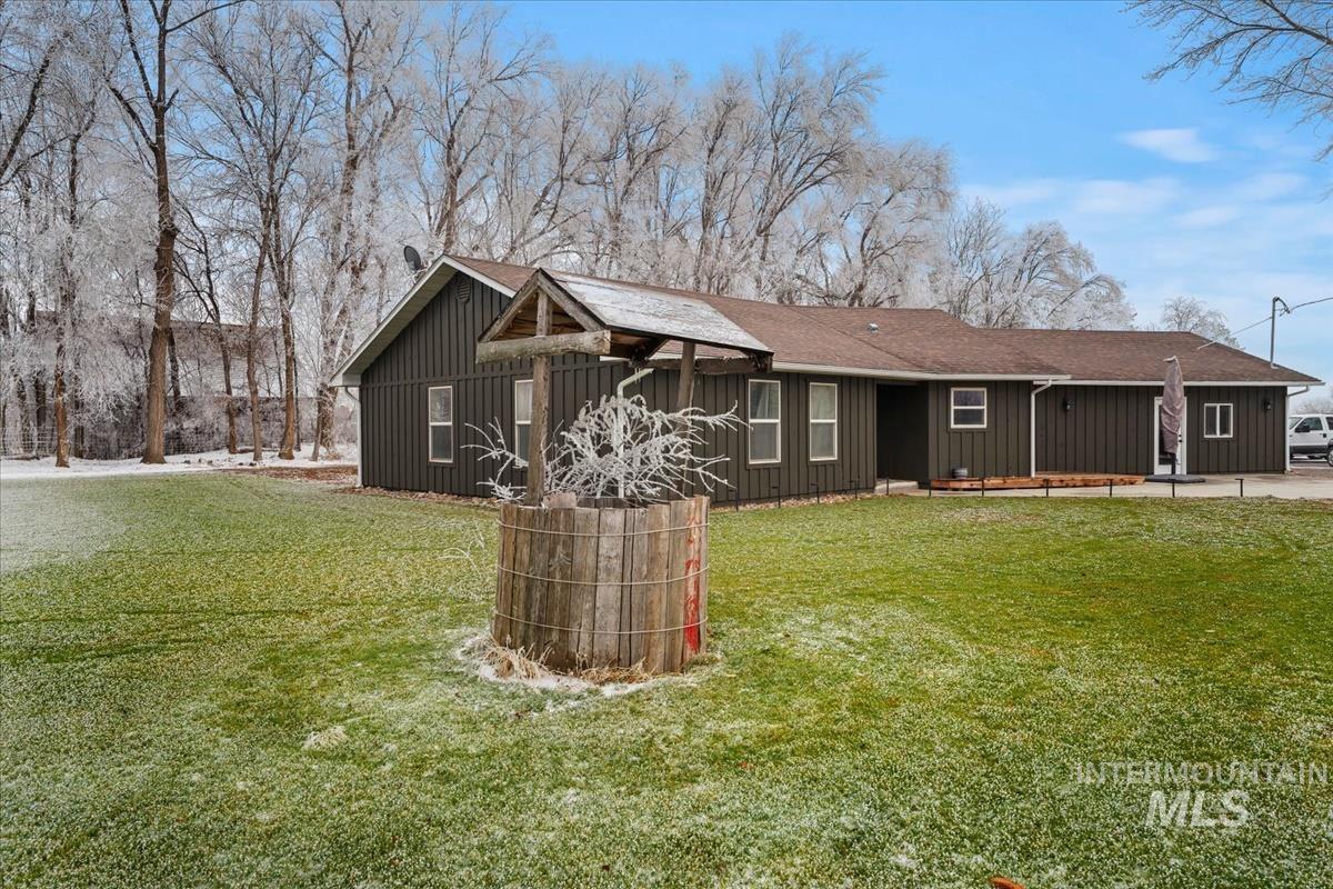 15960 Park View Dr Property Photo 34