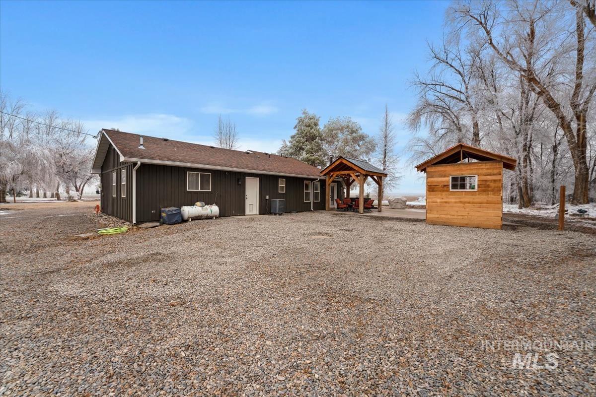 15960 Park View Dr Property Photo 36