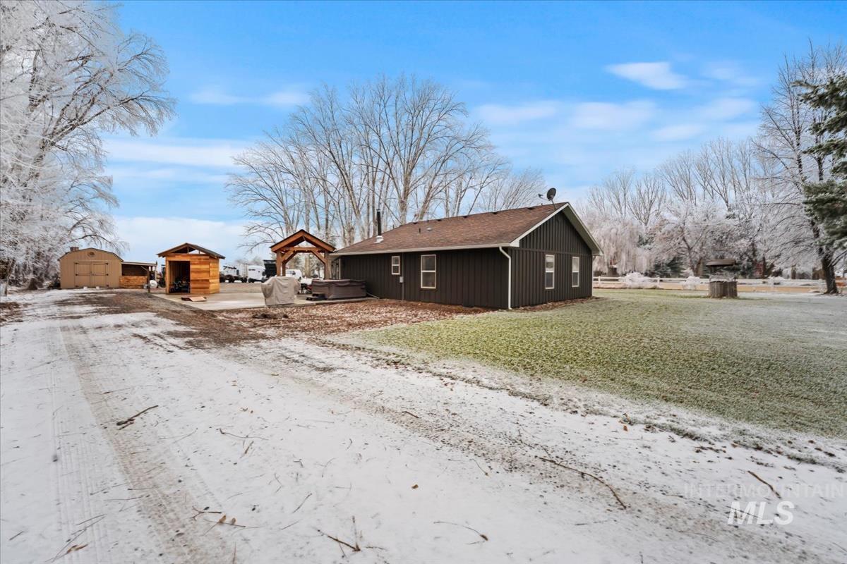 15960 Park View Dr Property Photo 38