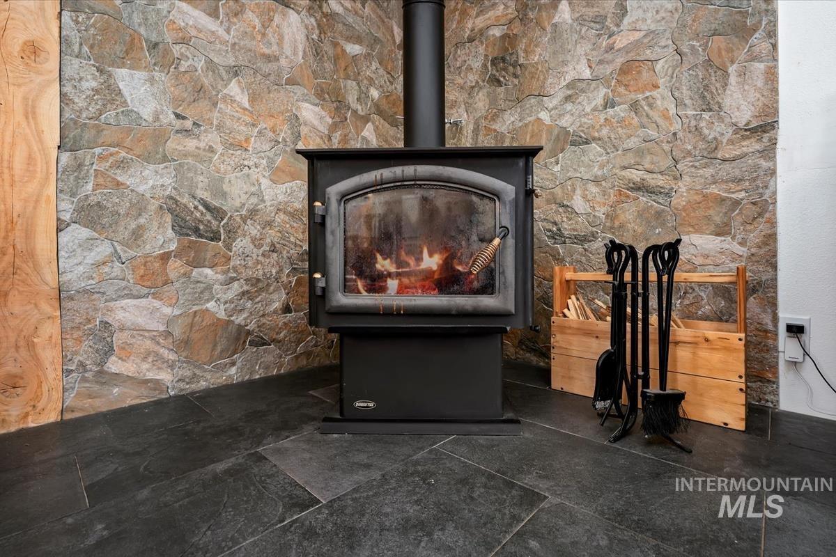 15960 Park View Dr Property Photo 39