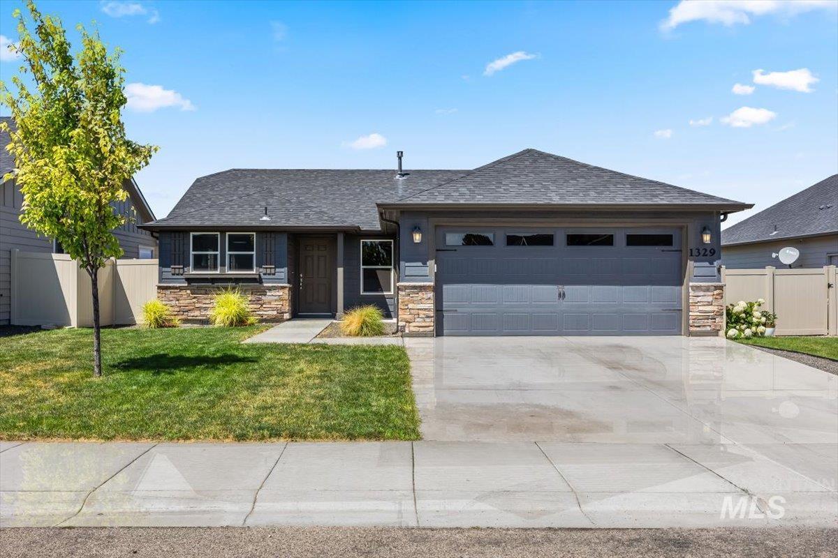 1329 N Antelope Flat Avenue