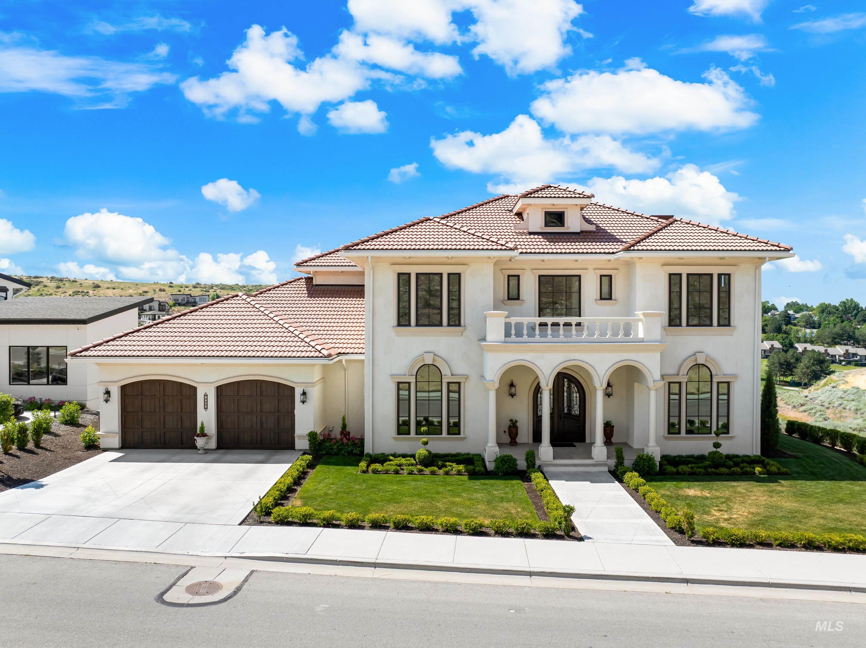 1083 E Chardie Rd Property Photo 1