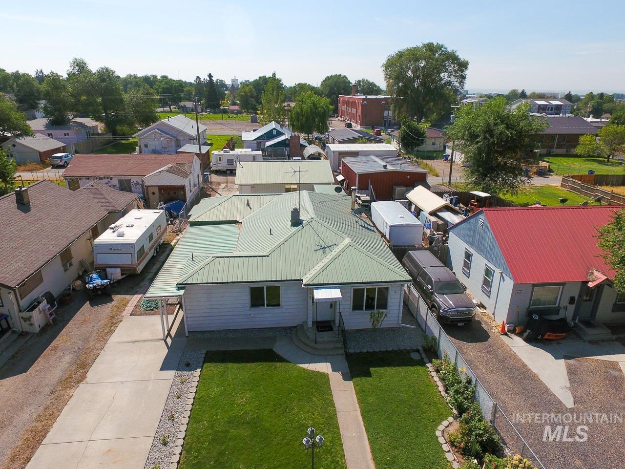 119 E Ave. C Property Photo 2