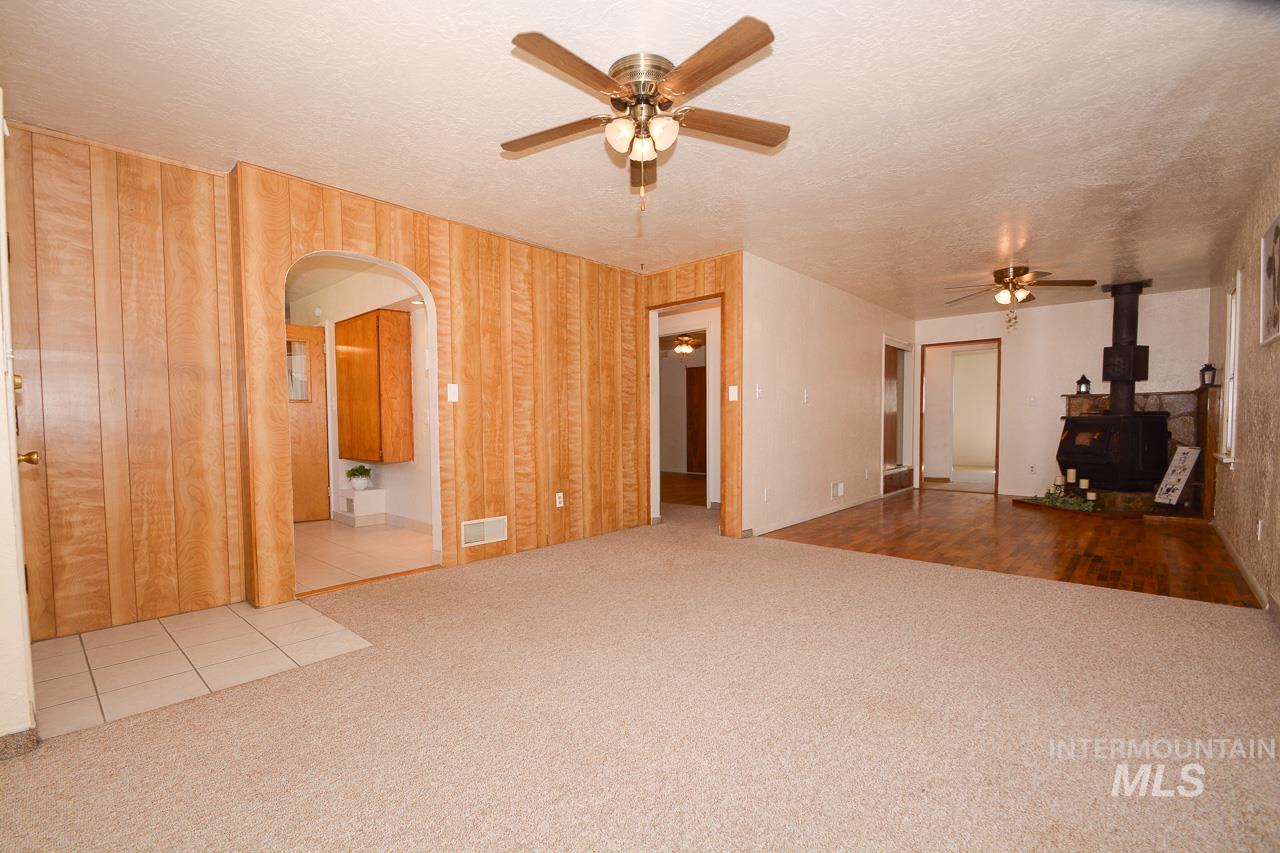 119 E Ave. C Property Photo 17