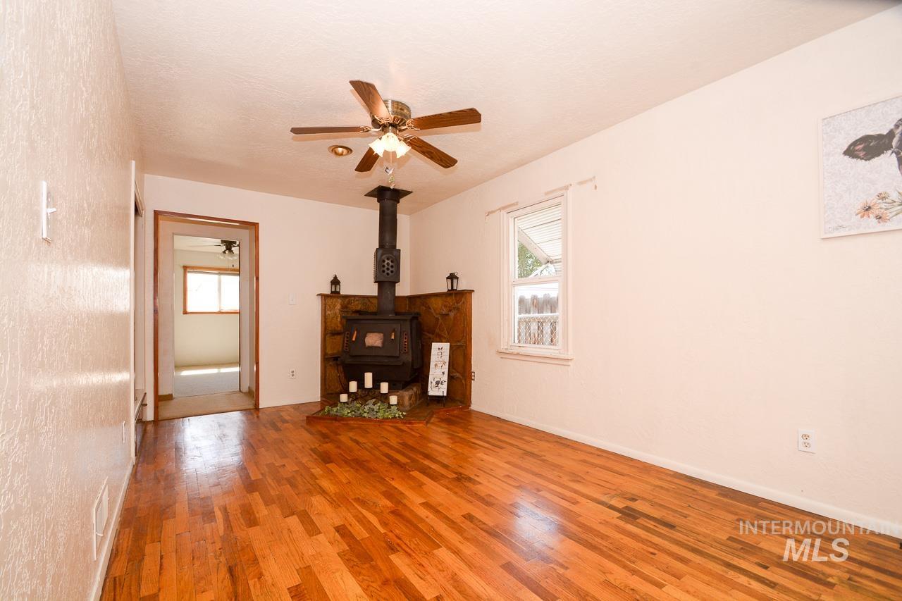 119 E Ave. C Property Photo 19