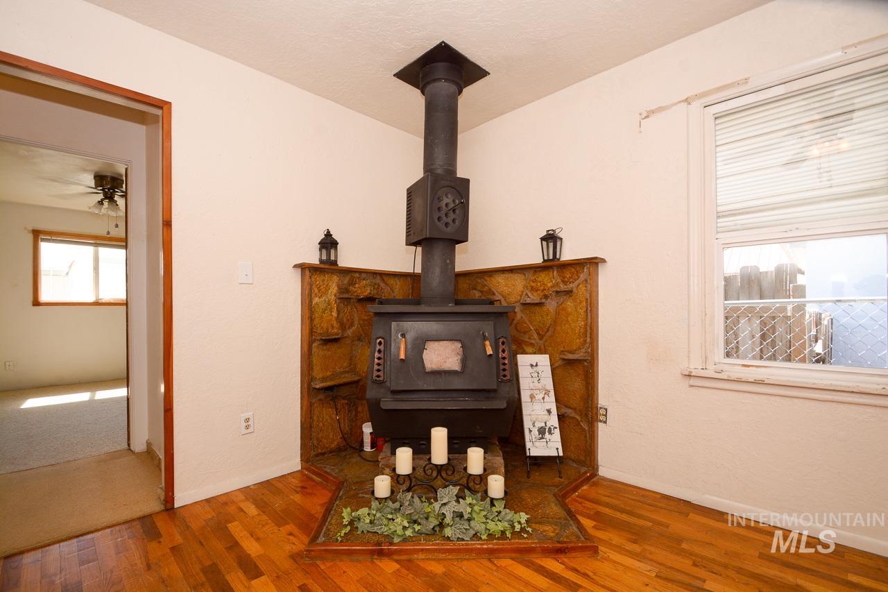 119 E Ave. C Property Photo 21